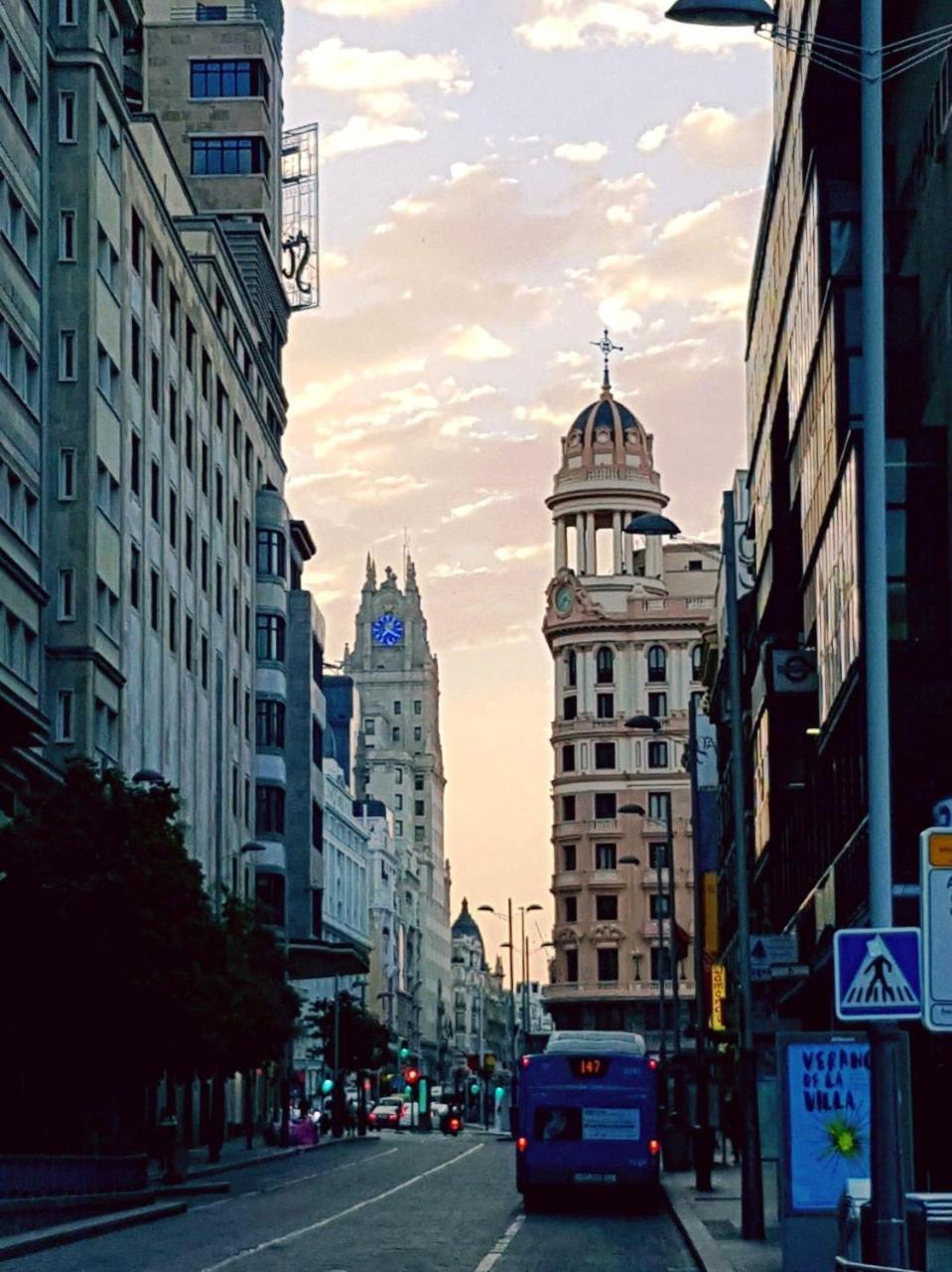 Apartamentos Sleep In Madrid Exteriör bild